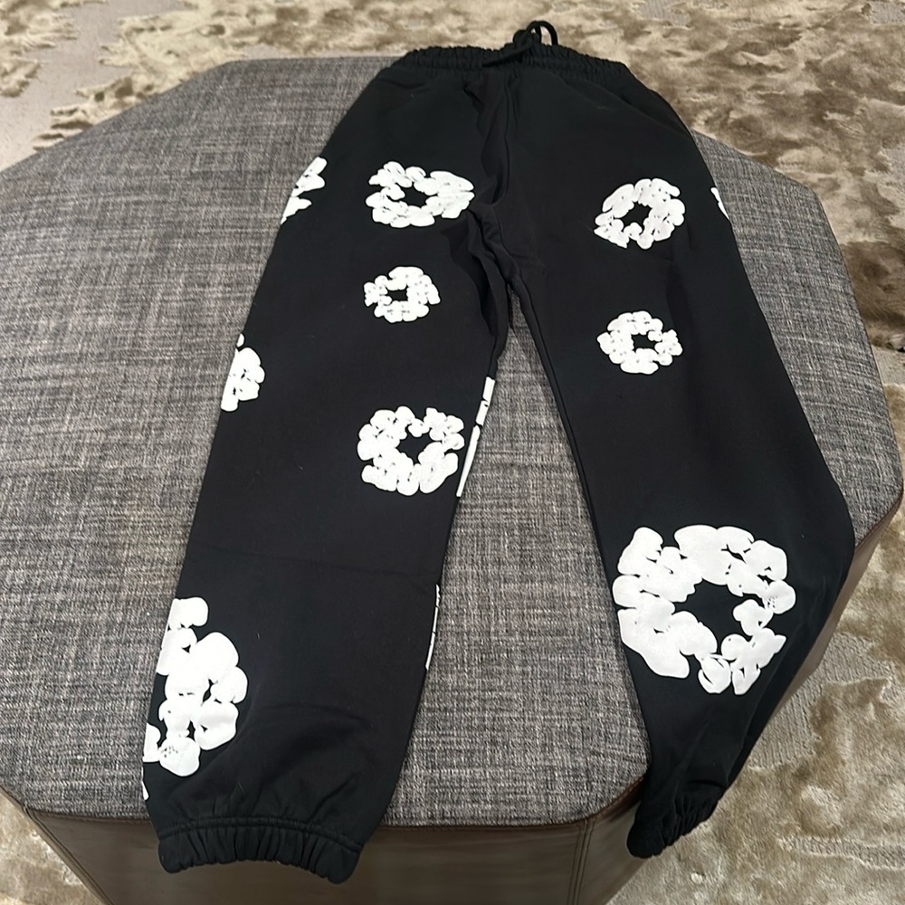 Denim tears sweatpants black and white size medium